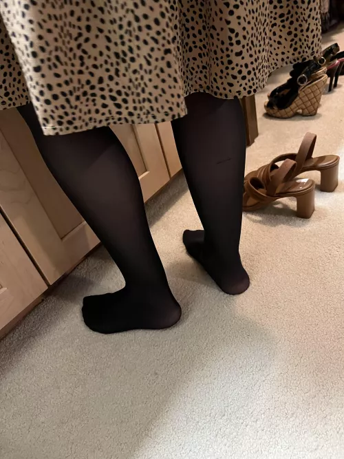 Neon 40 black, no brainer. But which shoes!?!