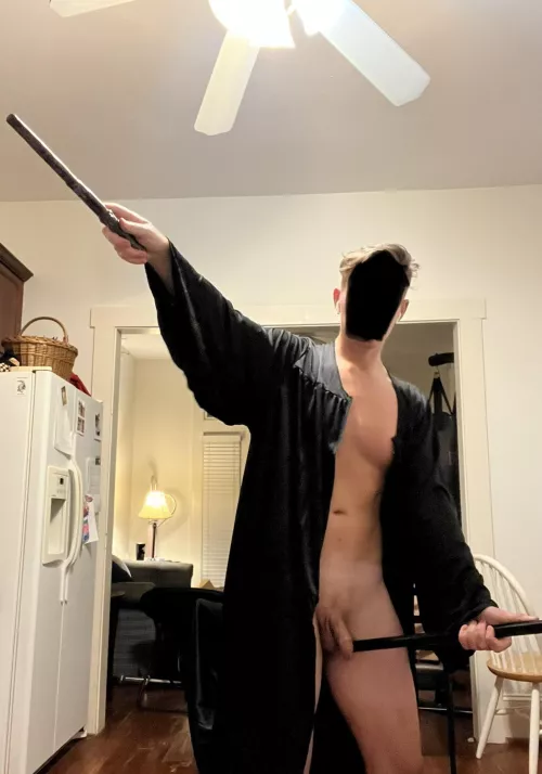 Nudist Harry Potter!