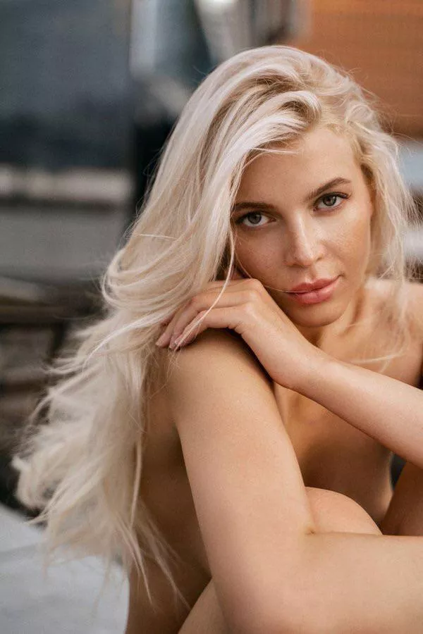 Polina(TheArtPM on twitter)