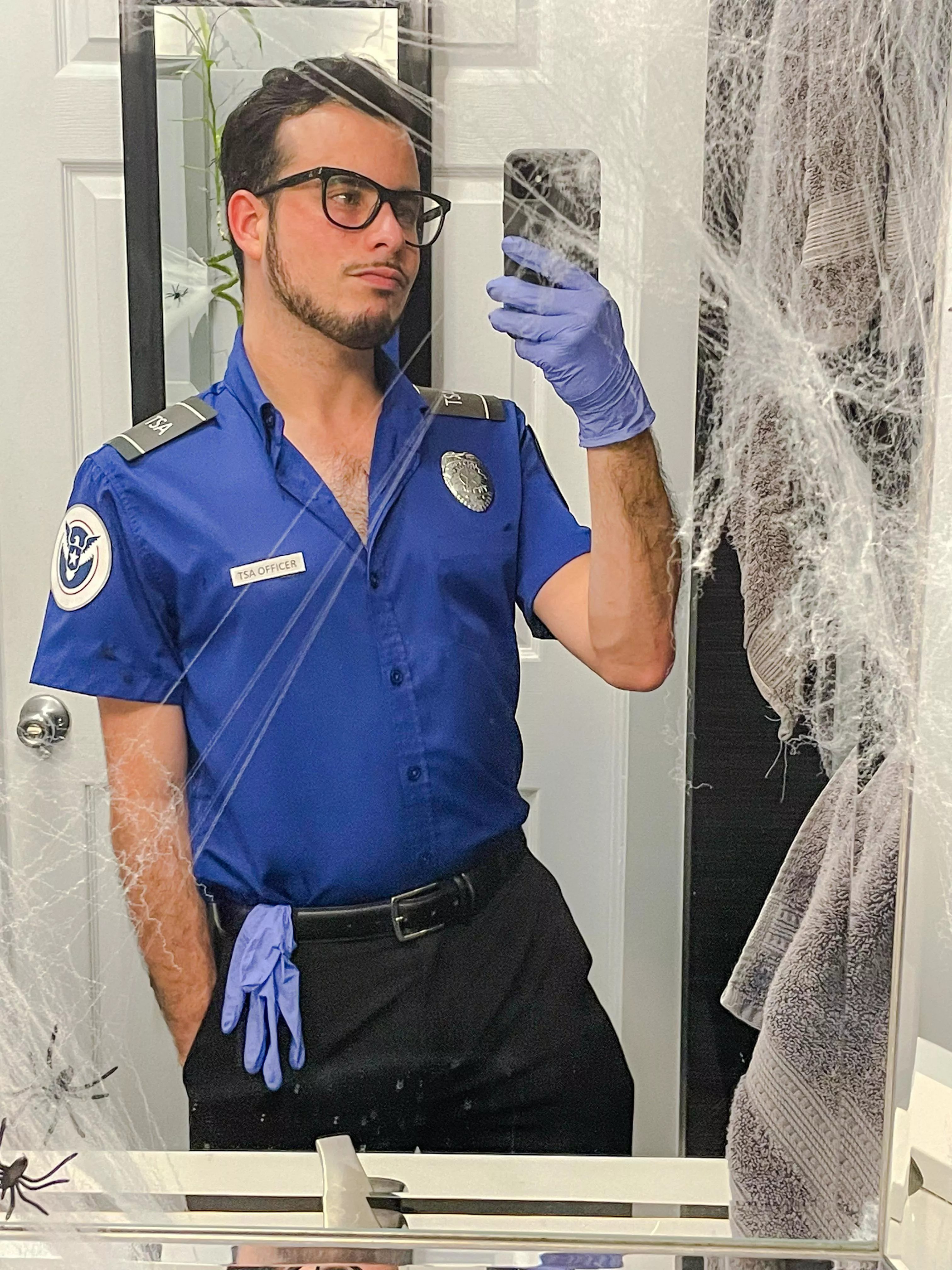 Shoes off and laptops out for Halloween this year. 🛃❗️✈️