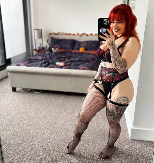 Short but hella THICC 😈