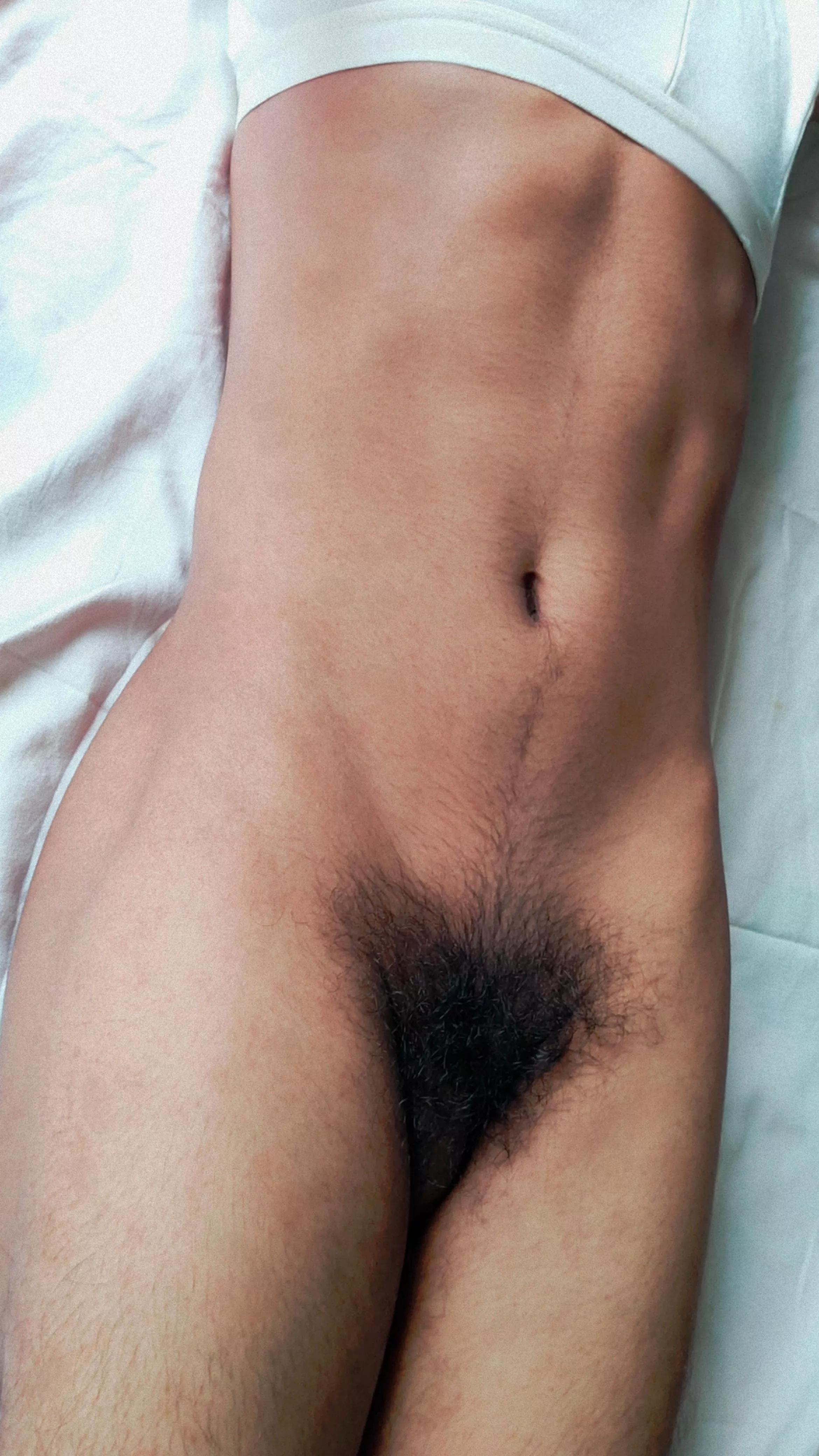 Shy hairy petite here. 🙈👙