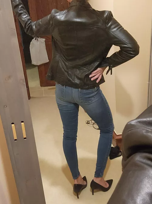 Skinny jeans for a night out.