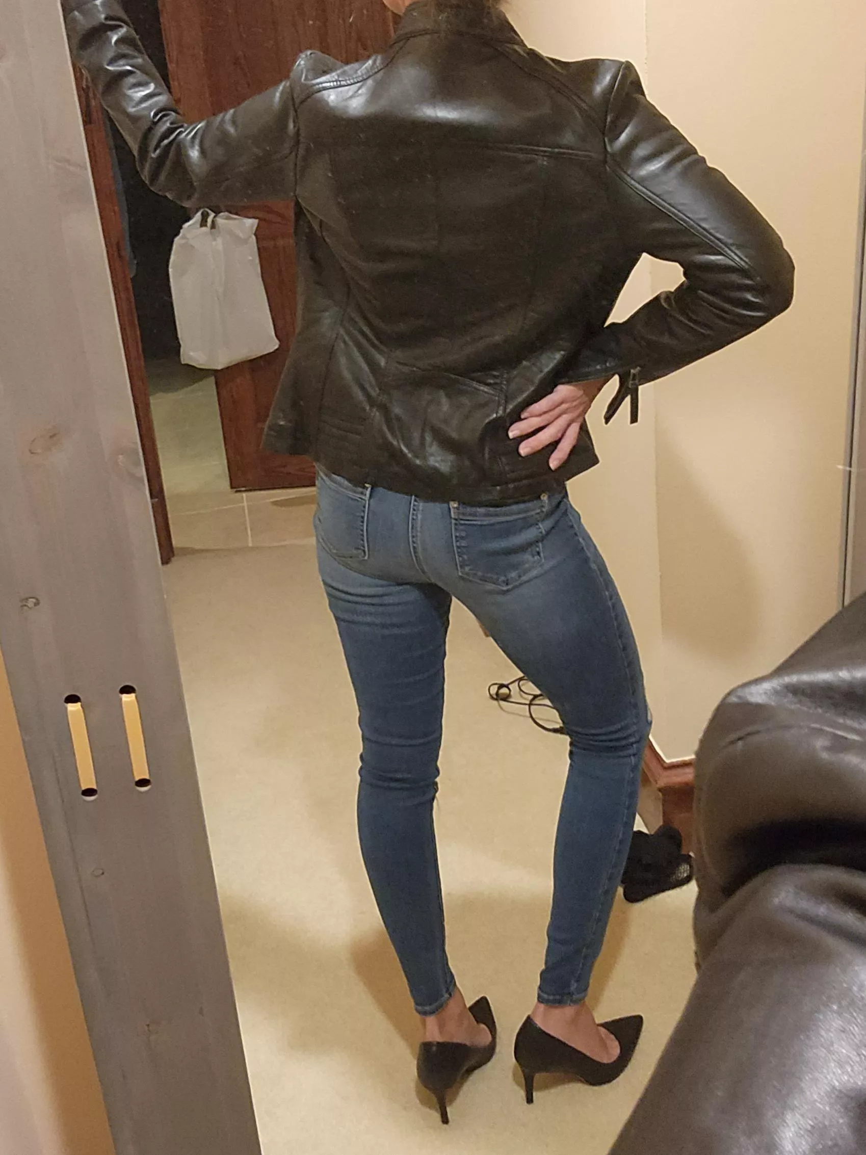 Skinny jeans for a night out.