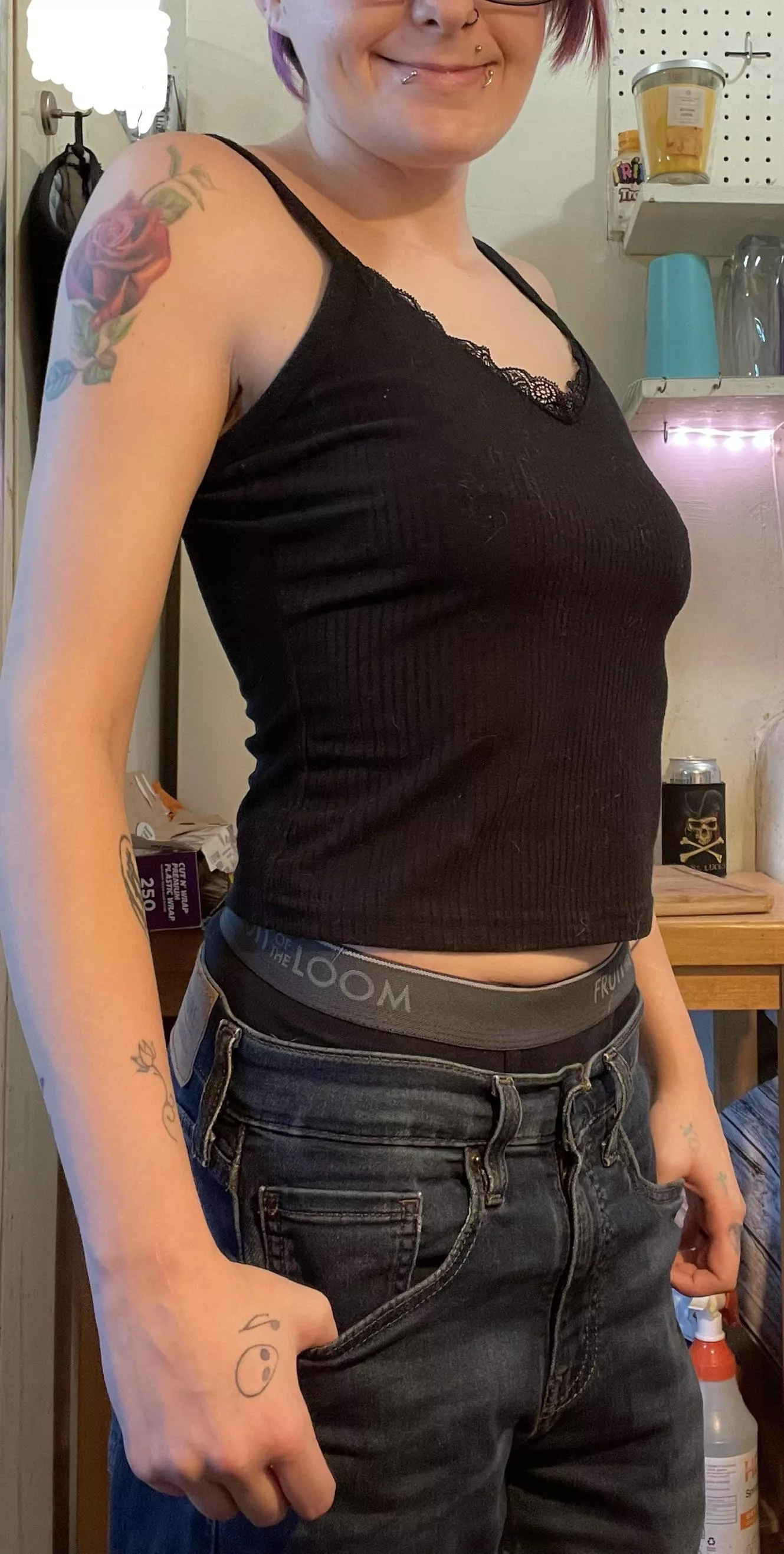 This boi needs help finding a place where mens jeans actually fit without falling exposing my comfy boxers😈🖤