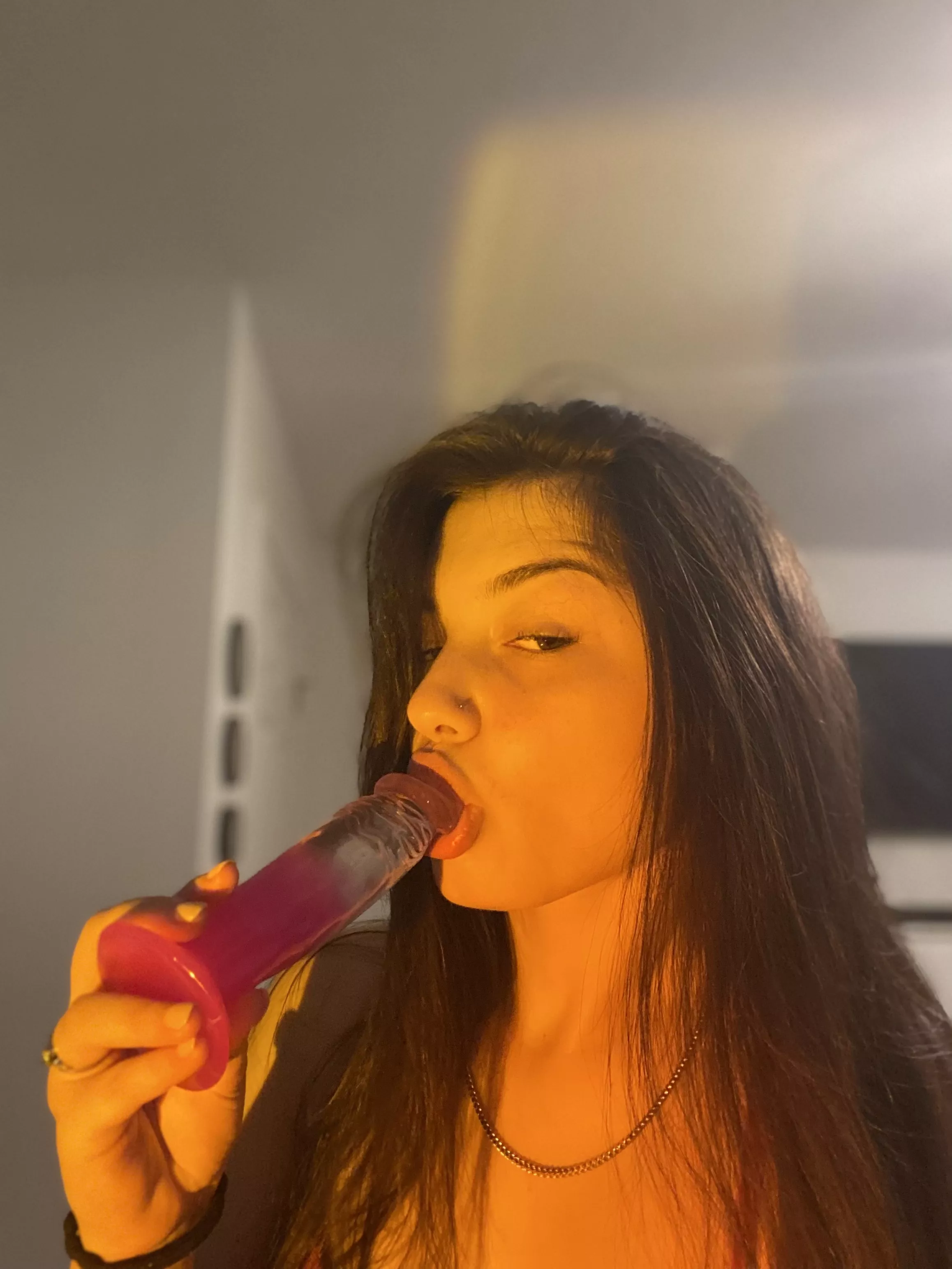 Wanna see me use my first toy? 🥰