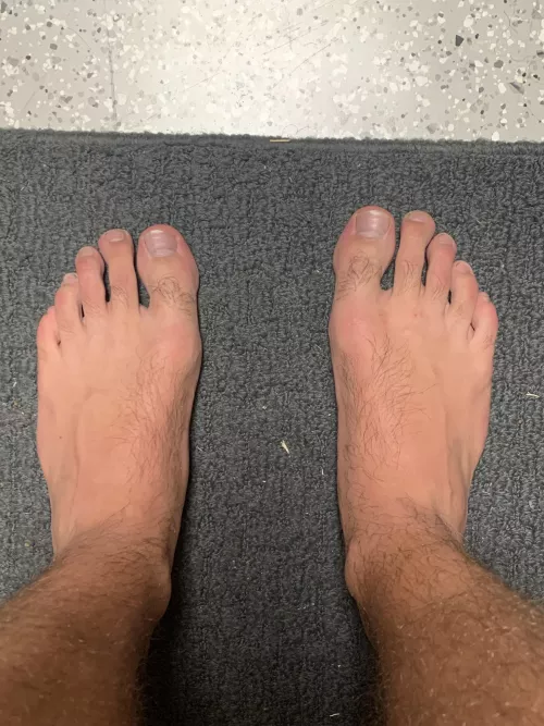 Who likes size 13 feet?