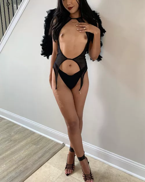 Who wants the succ from a tiny titted succubus? 😈