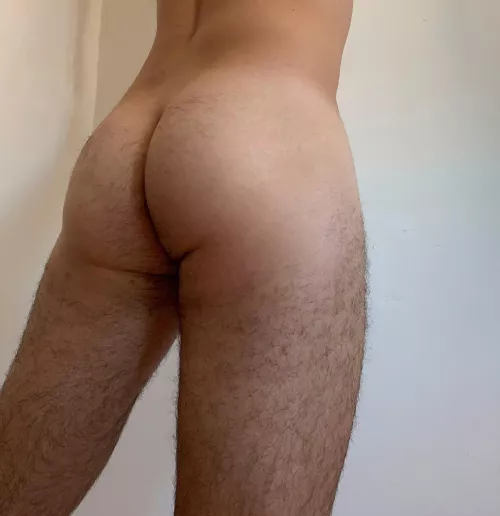 Who’s hungry? 😈💦🍑