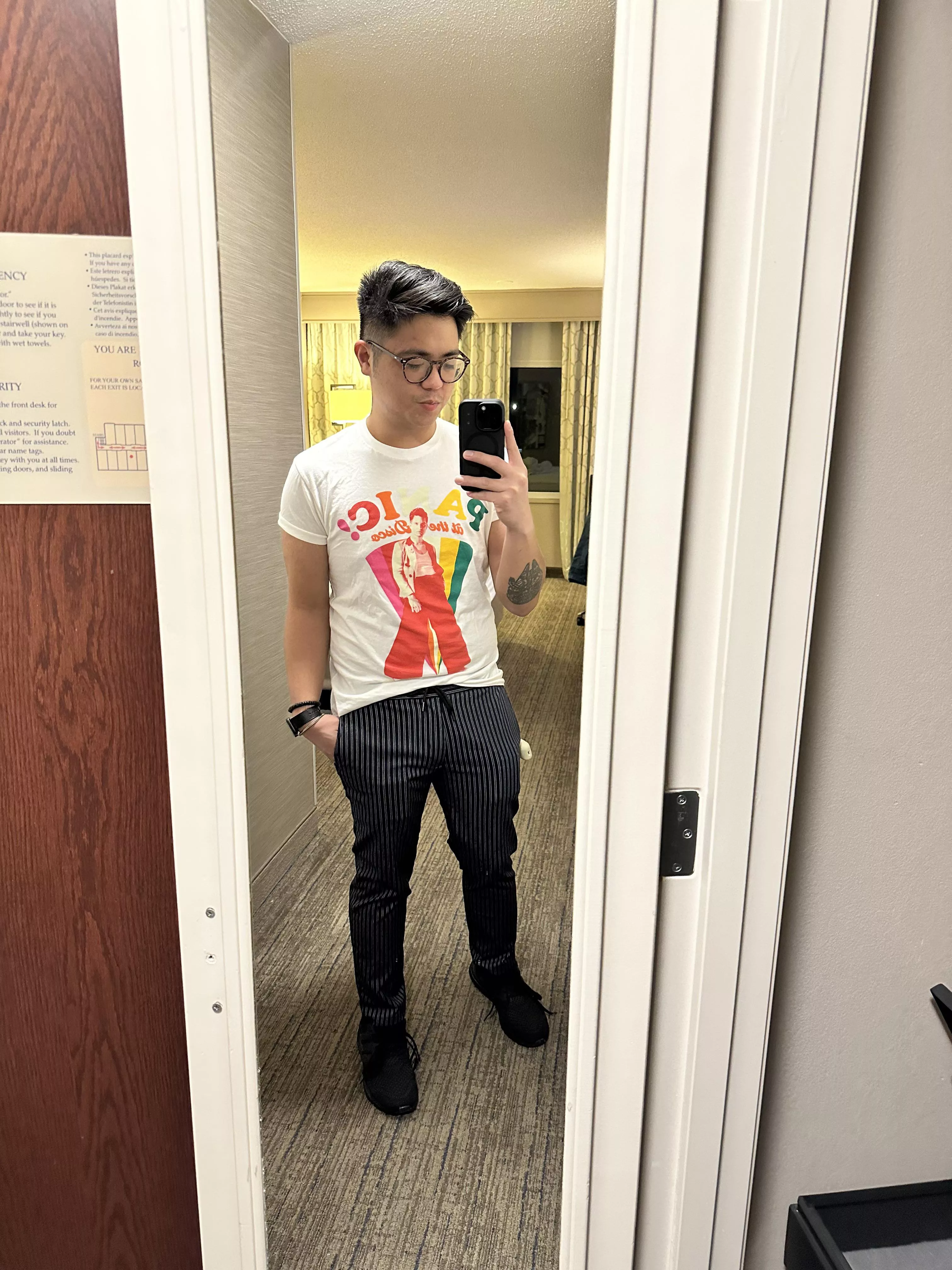 Wish I had cuter shoes, but the point of solo vacationing is less baggage, right?