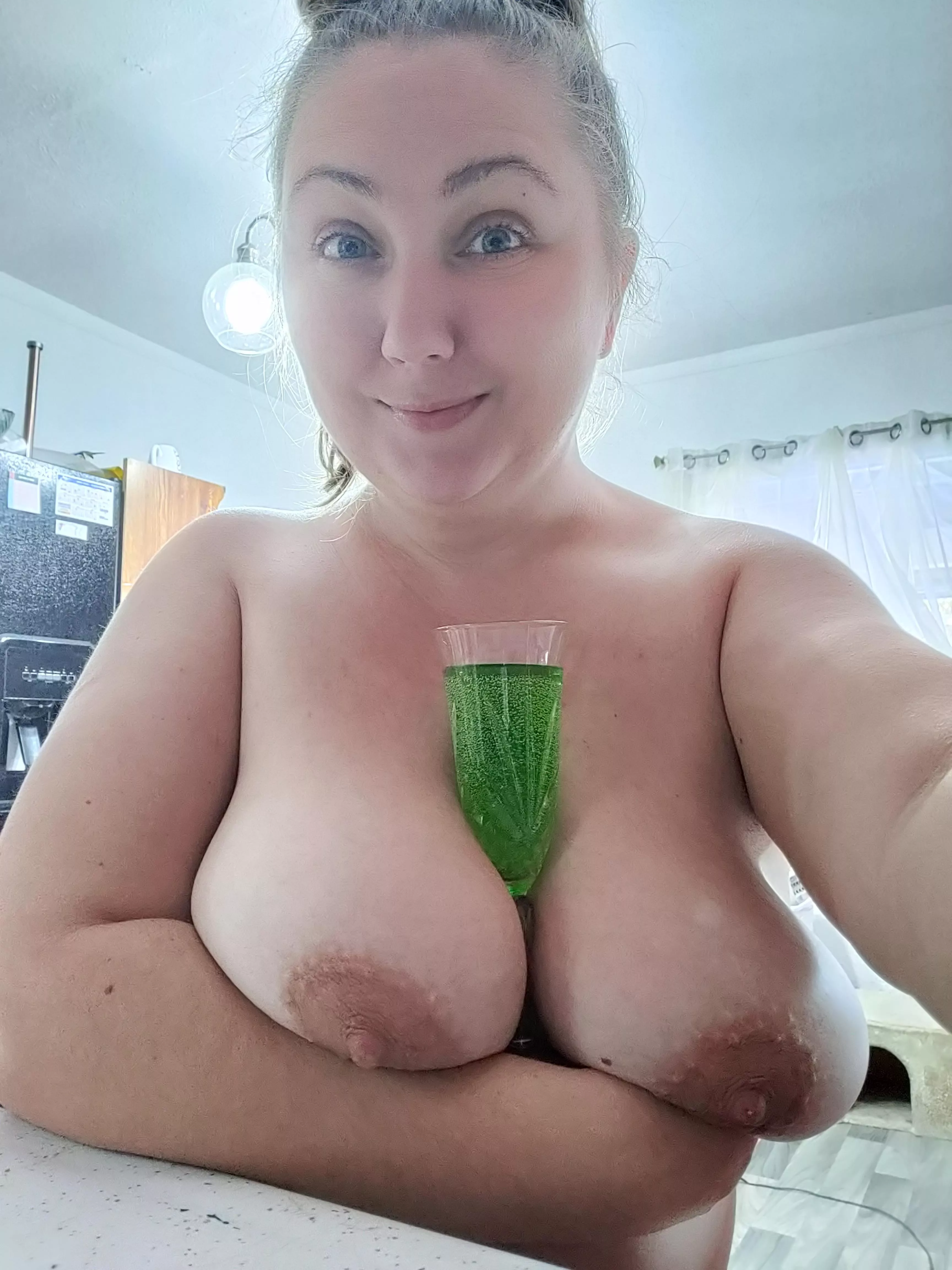 Would you like drink 🍷 with me?