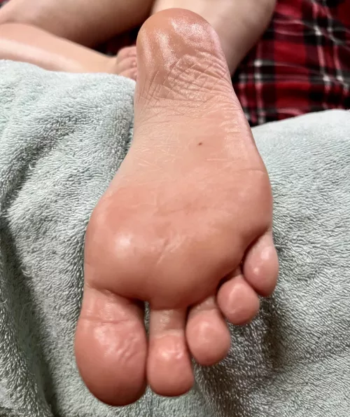 Ya like footjobs