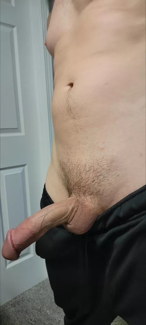 (35) How does this dilf's cut cock compare? 🍆