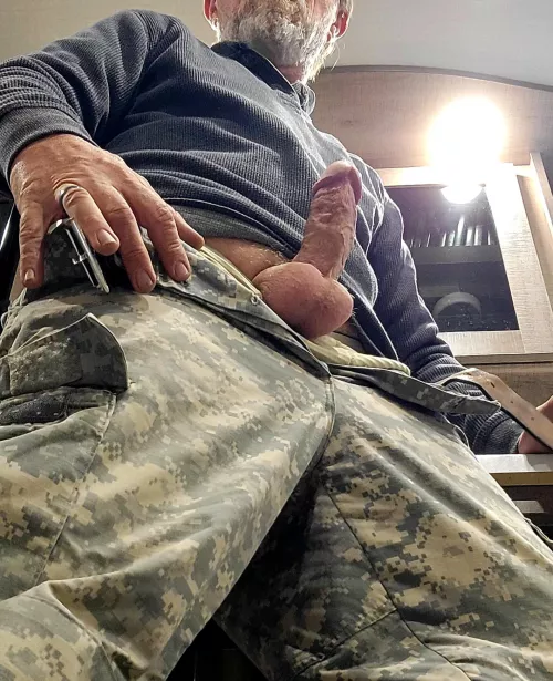 (50)Out hunting deer rather be hunting a tight hole