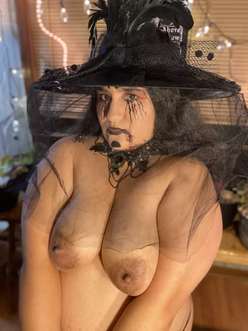 9 months pregnant and still trying to be sexy for Halloween