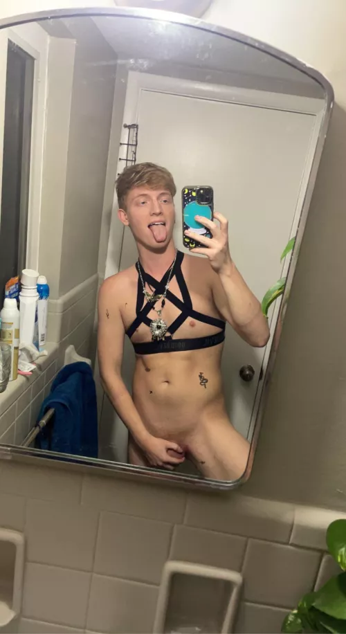 Anyone need a spooky top?