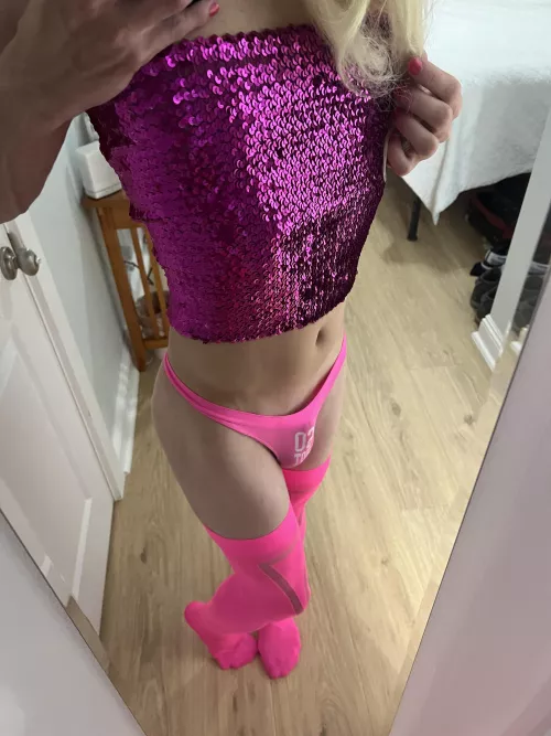 Can’t Halloween all day if you don’t start early 🎃