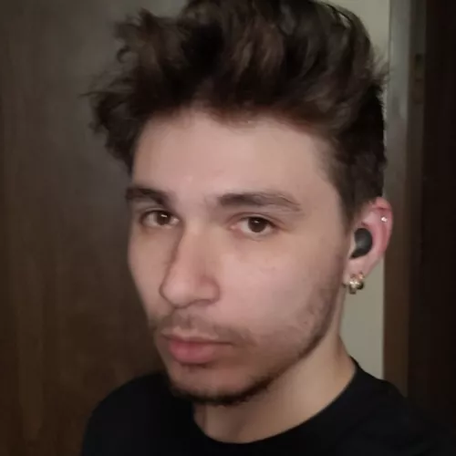 Cartilage piercings are anti-gaymer because I can't wear my headset or it hurts 🙃 🙃