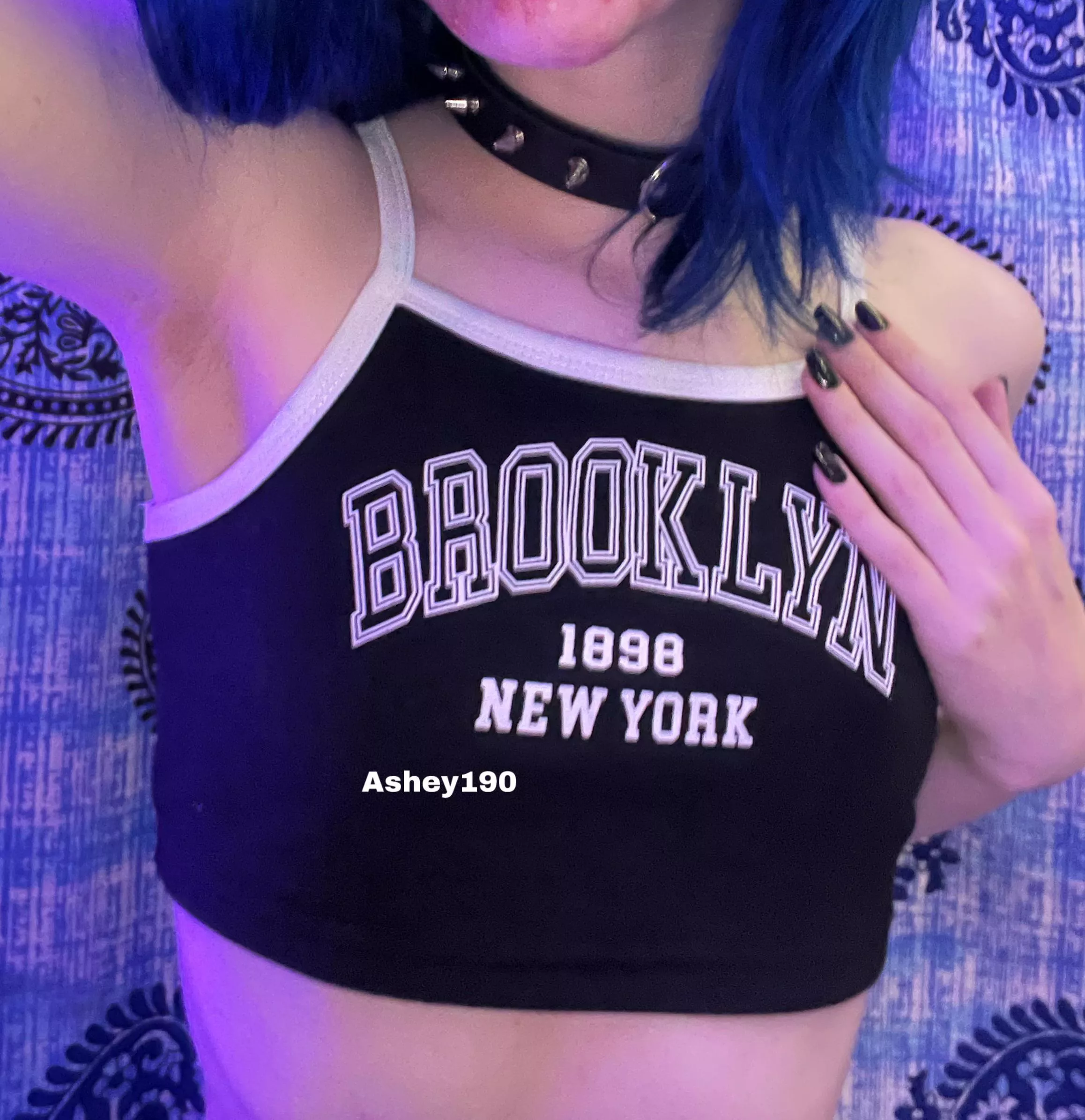 Do you like goth girls? 😘