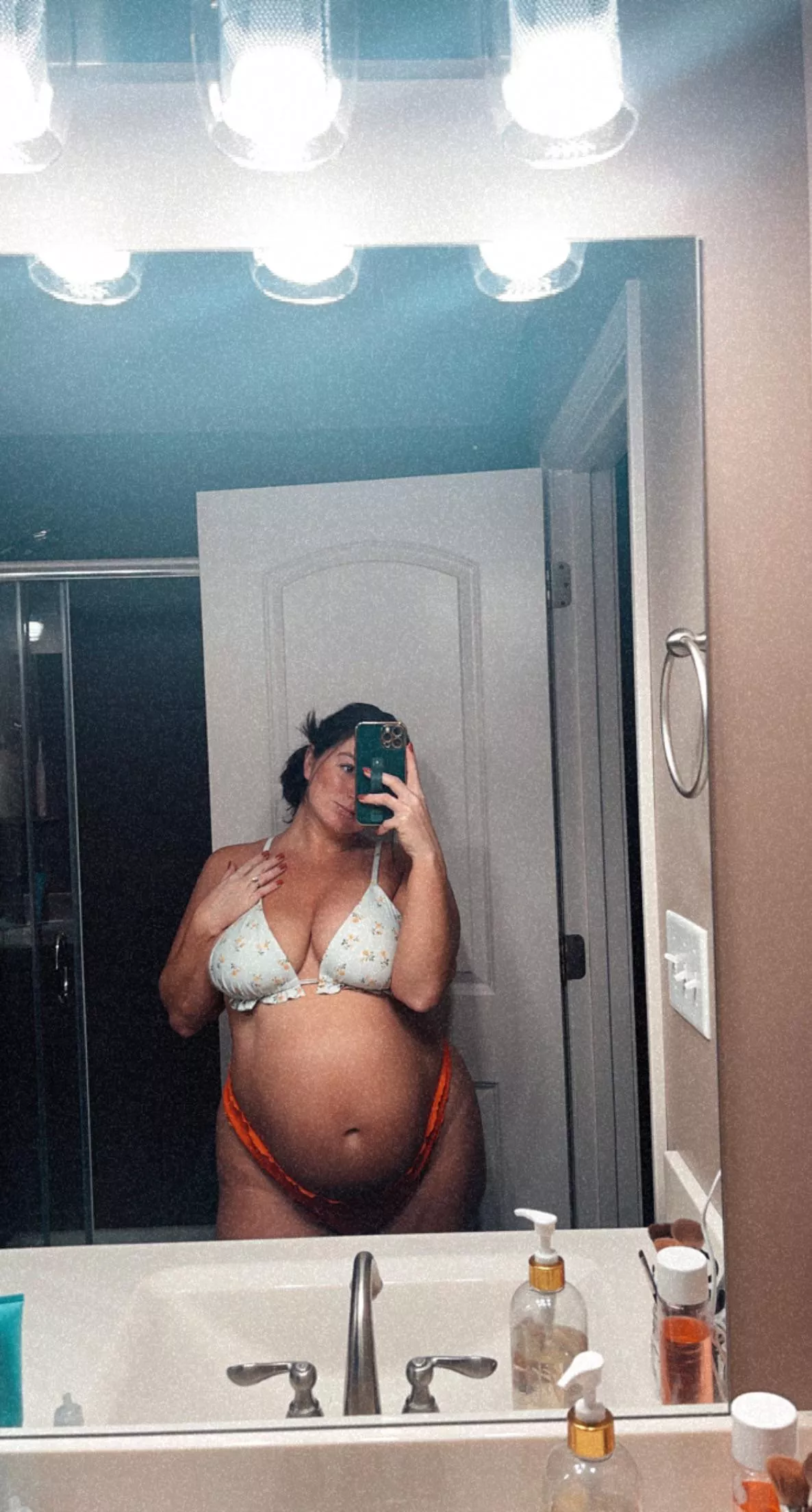 do you like my bump in a bikini 😇🥺