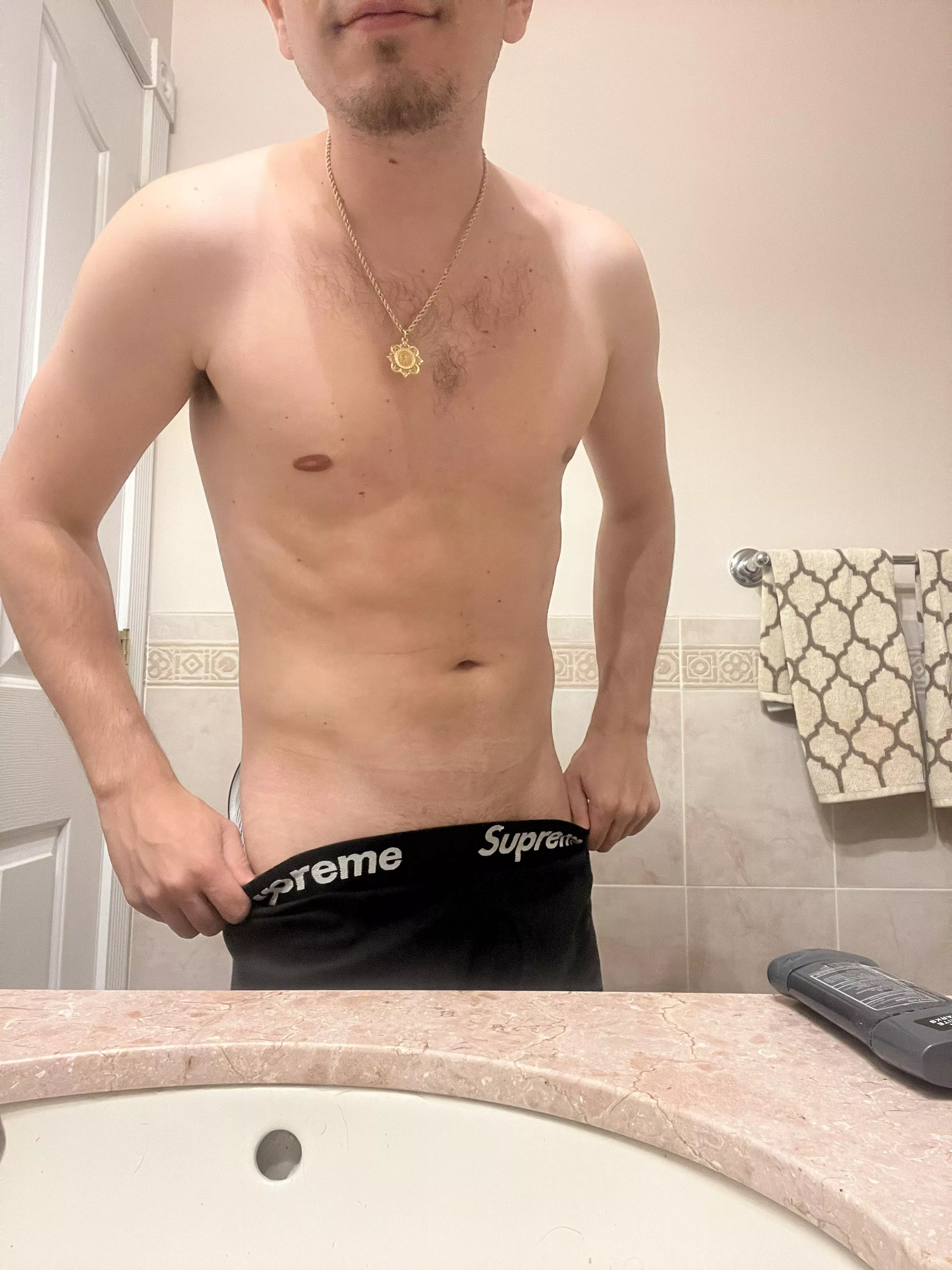 Don’t mind my deodorant 🤷🏻‍♂️