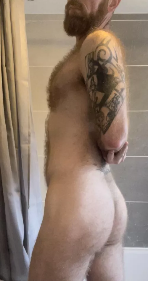 Don’t really like my bum! Need to do more squats