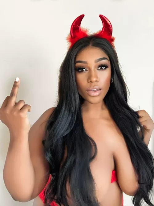 everyone knows halloween is a college girl’s fav holiday😈❤️