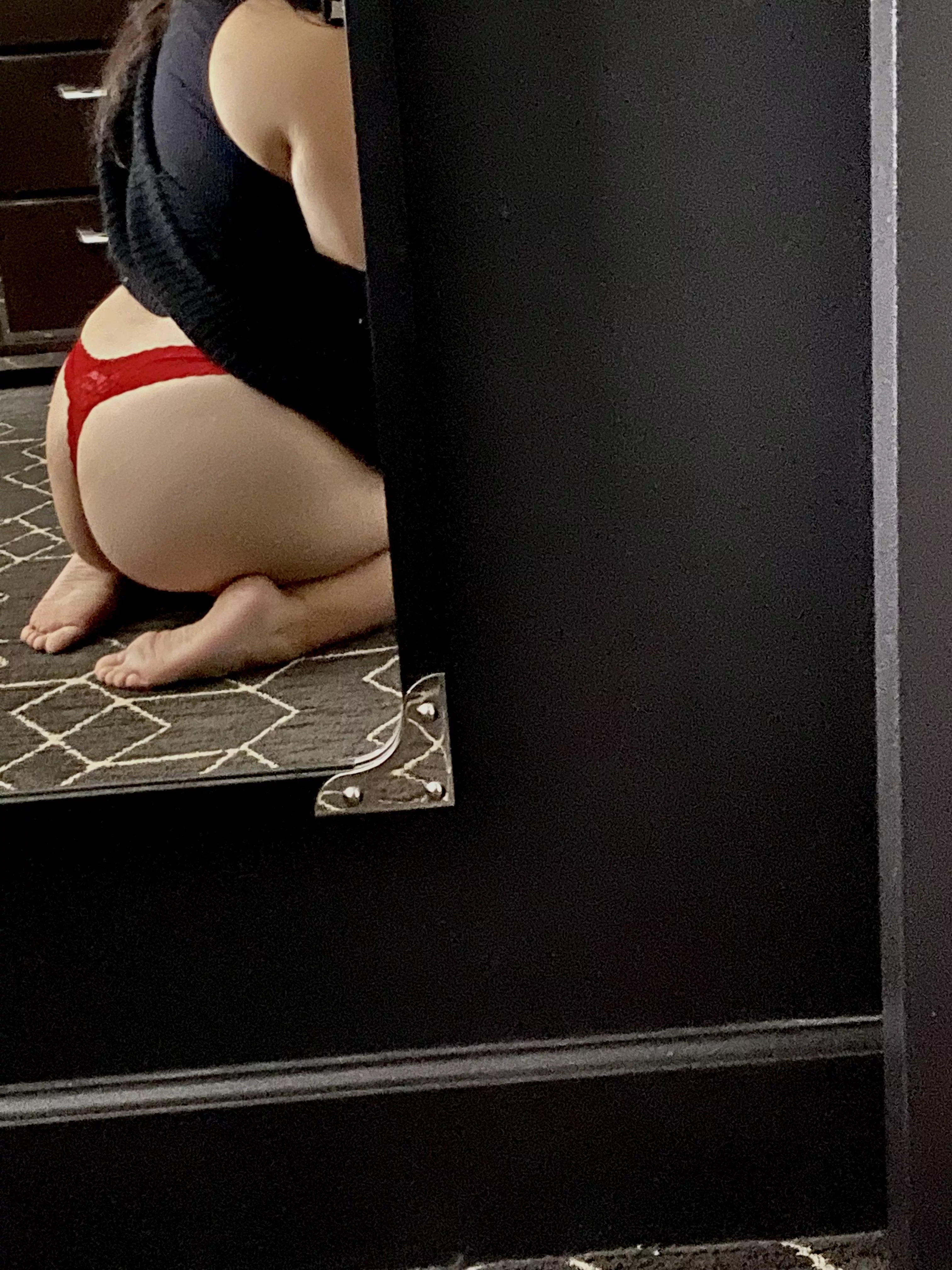 [F]eeling cute in red 💕