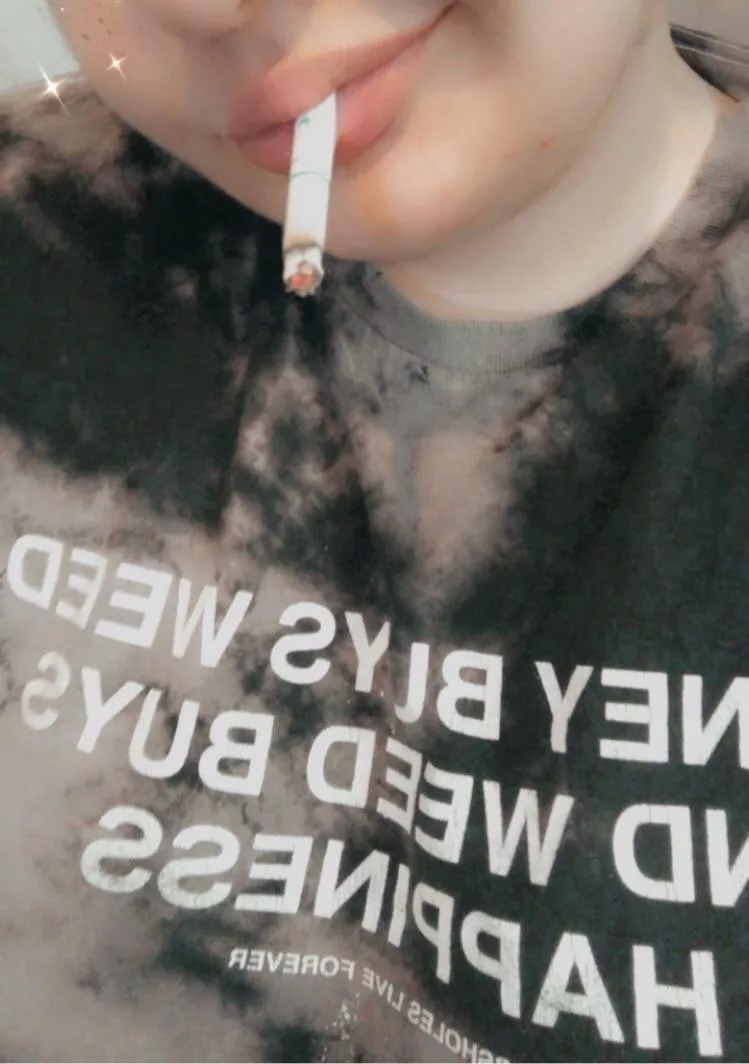 First of the day hehe happy Halloween I’m about to smoke in the shower