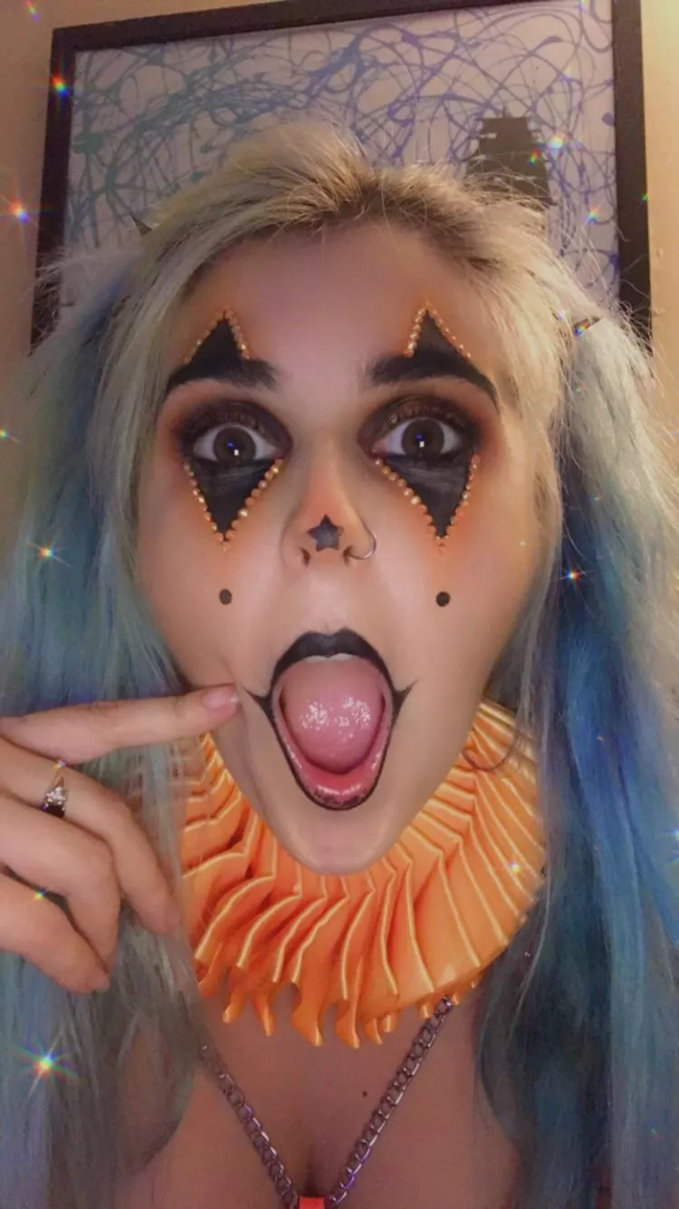 First to fill my mouth wins!