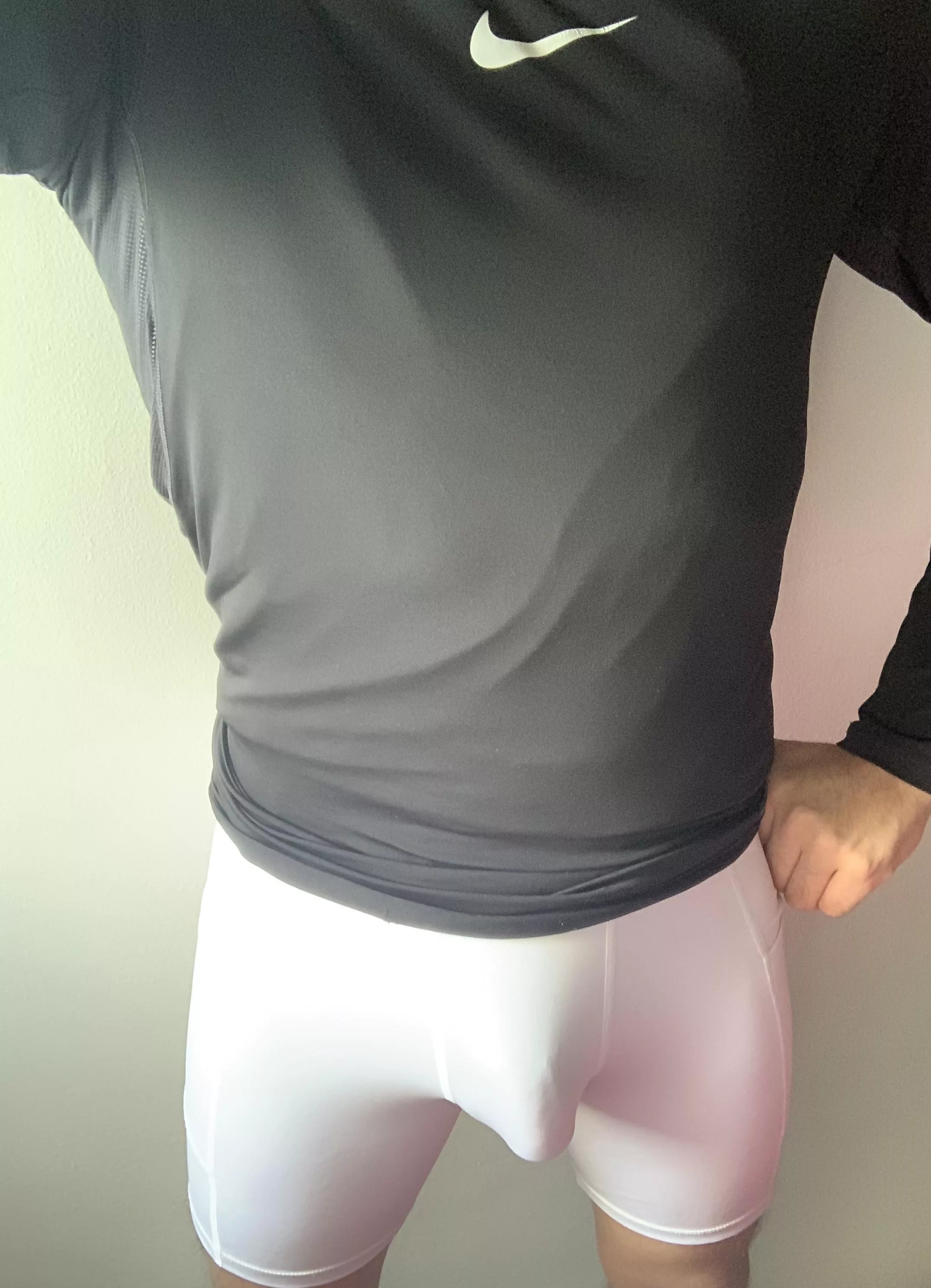 Going out in Lycra, noticeable outline