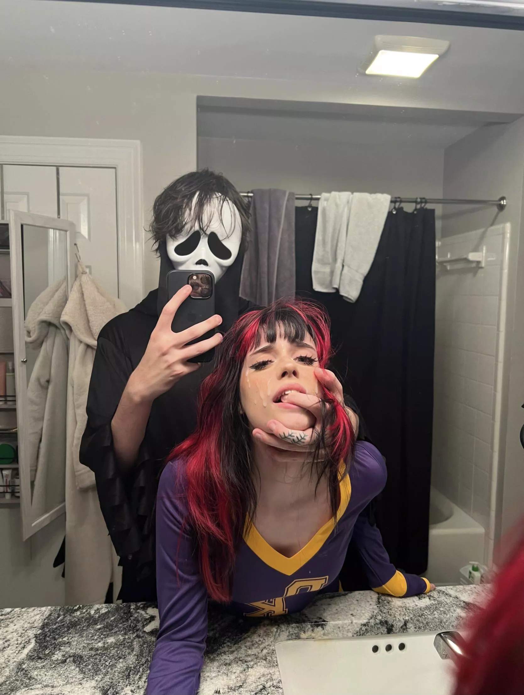 he didnt wanna trick or treat 😅