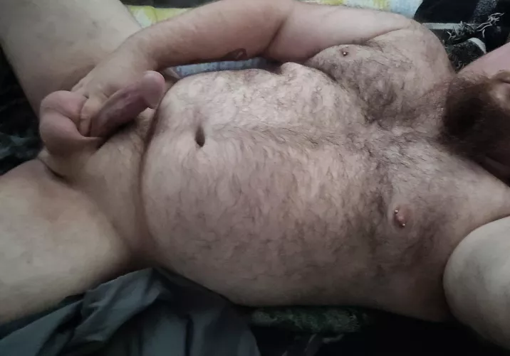 Here's a gift before I need to get dressed, who else would sleep with me in the nude😈😊