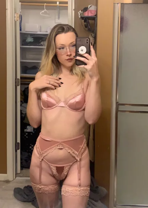 How do I look in my [f]av color? 🎀