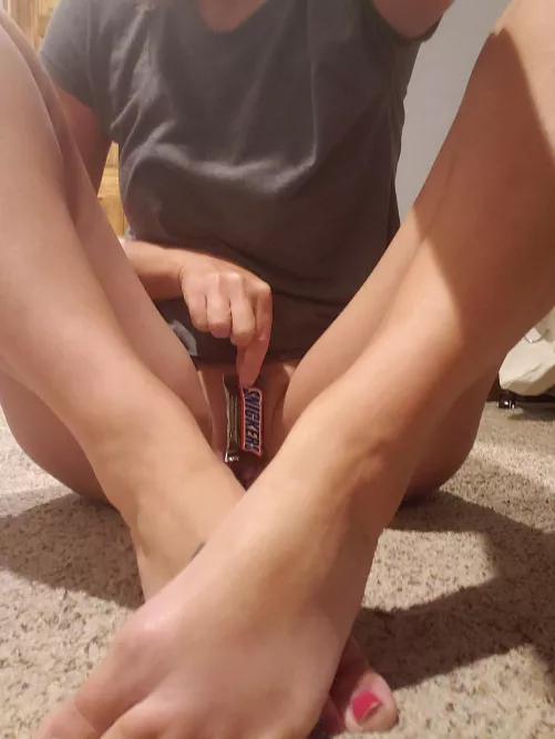 Hungry for a snickers? 😈 44f milf x 5