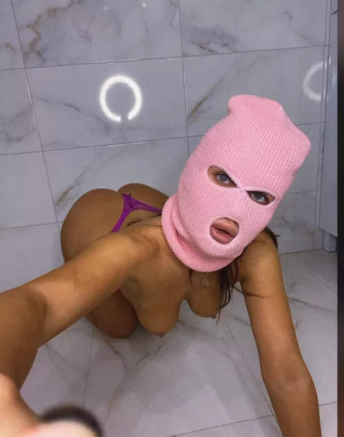 I don't have the biggest ass, but I look pretty good