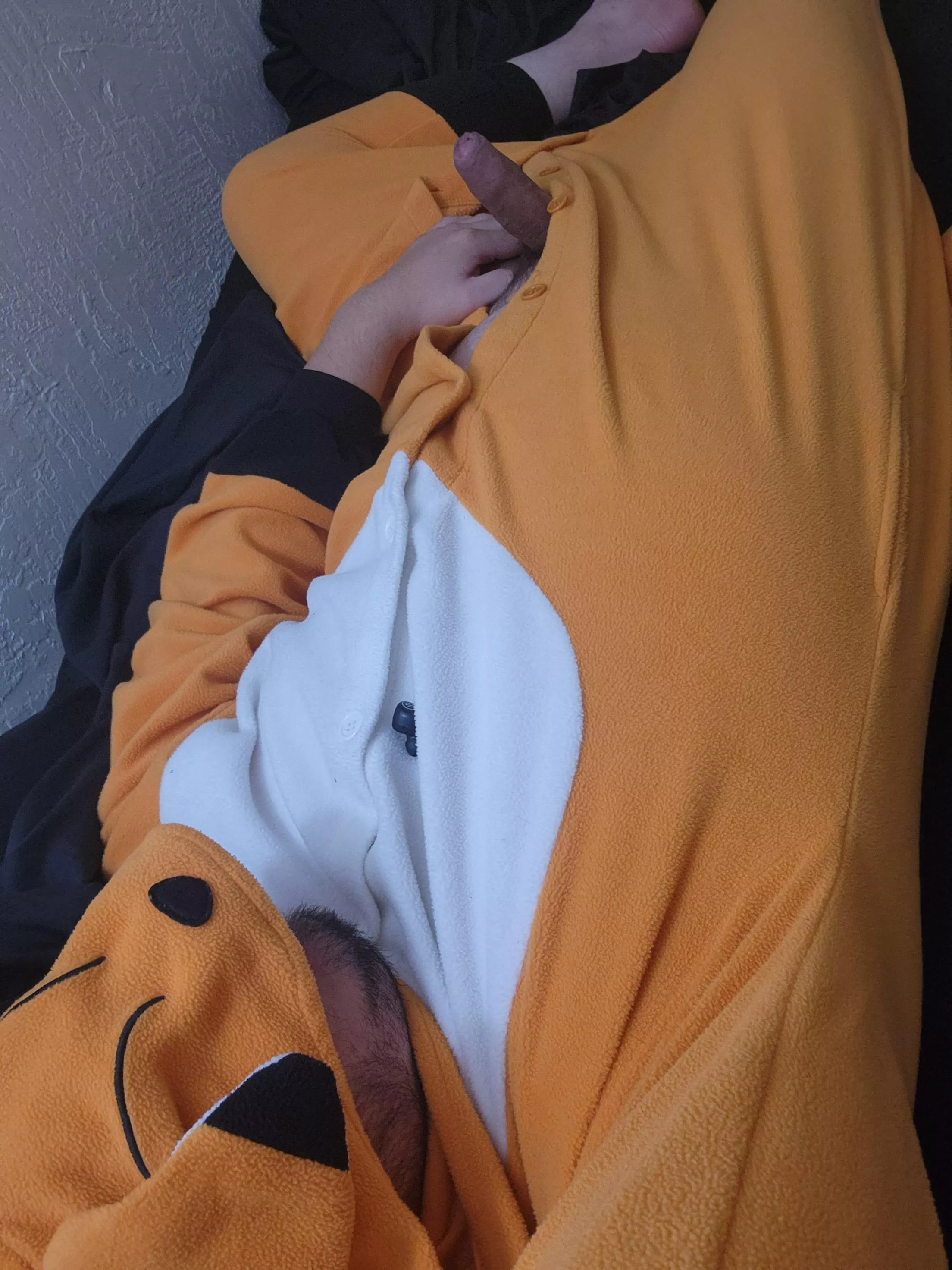 I don't know if this counts as a fursuit but Happy Halloween!