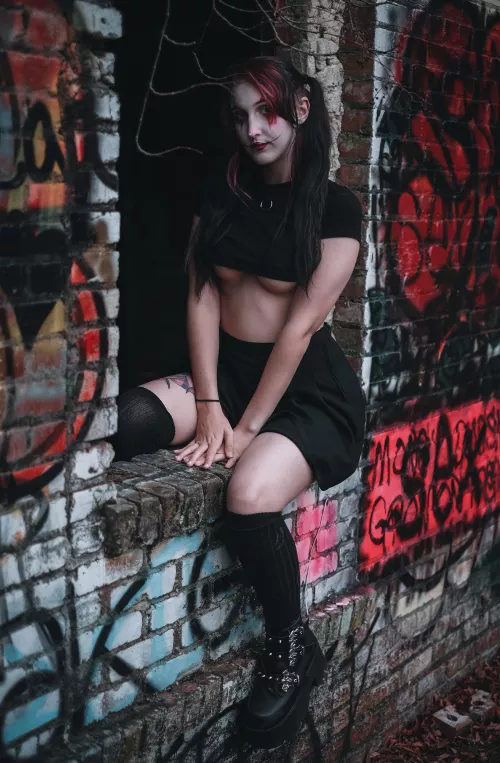 I hope you’re into clowns