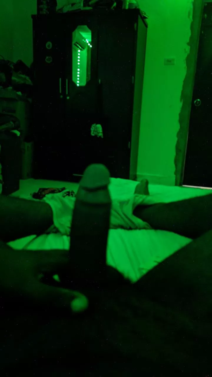 I just post a body complete with sound video in OF