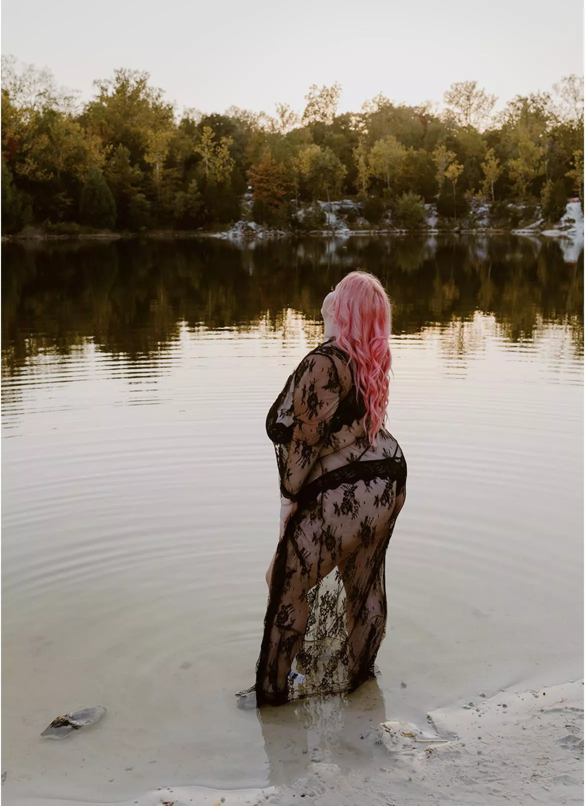 i need to be fucked so bad 😅 I’m so desperate I’d do anything and fuck anyone at this point I just need a cock in me..