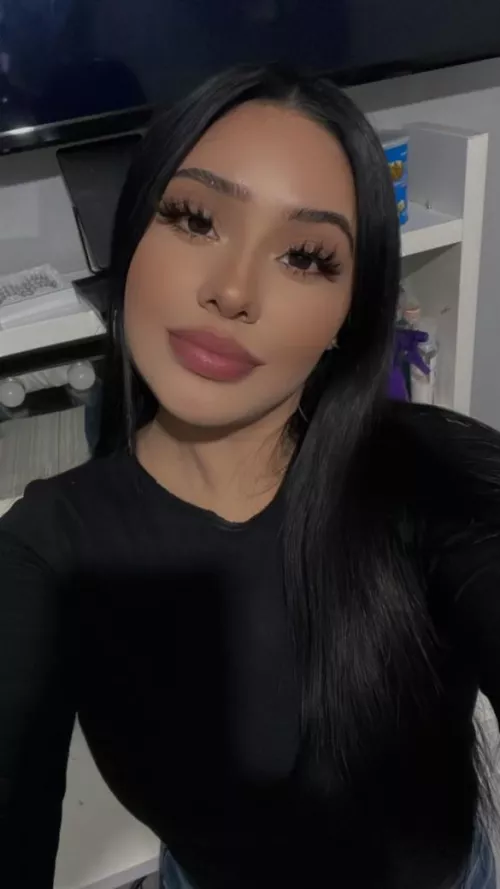 I’m feeling a little horny 😋