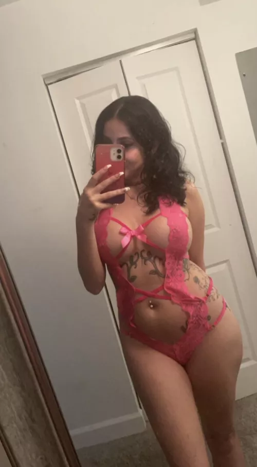 Just a super slut who needs help..😏