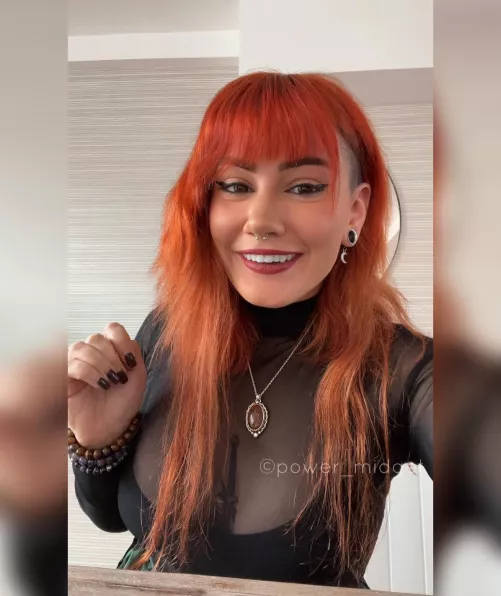 Just took a cute selfie and wanted to share 🥰