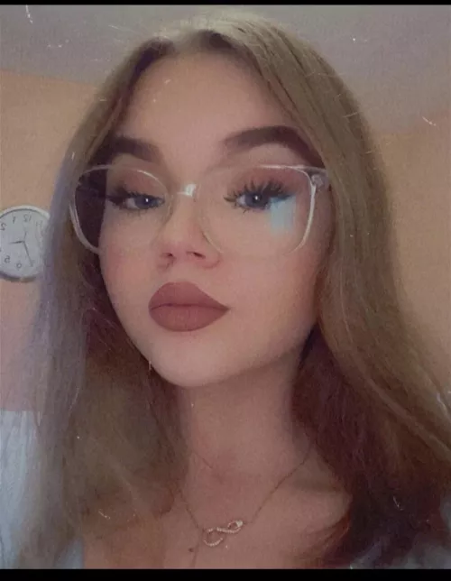 Kennt sie jemand? Schreib mir.