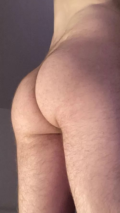 looking for a daddy ;)