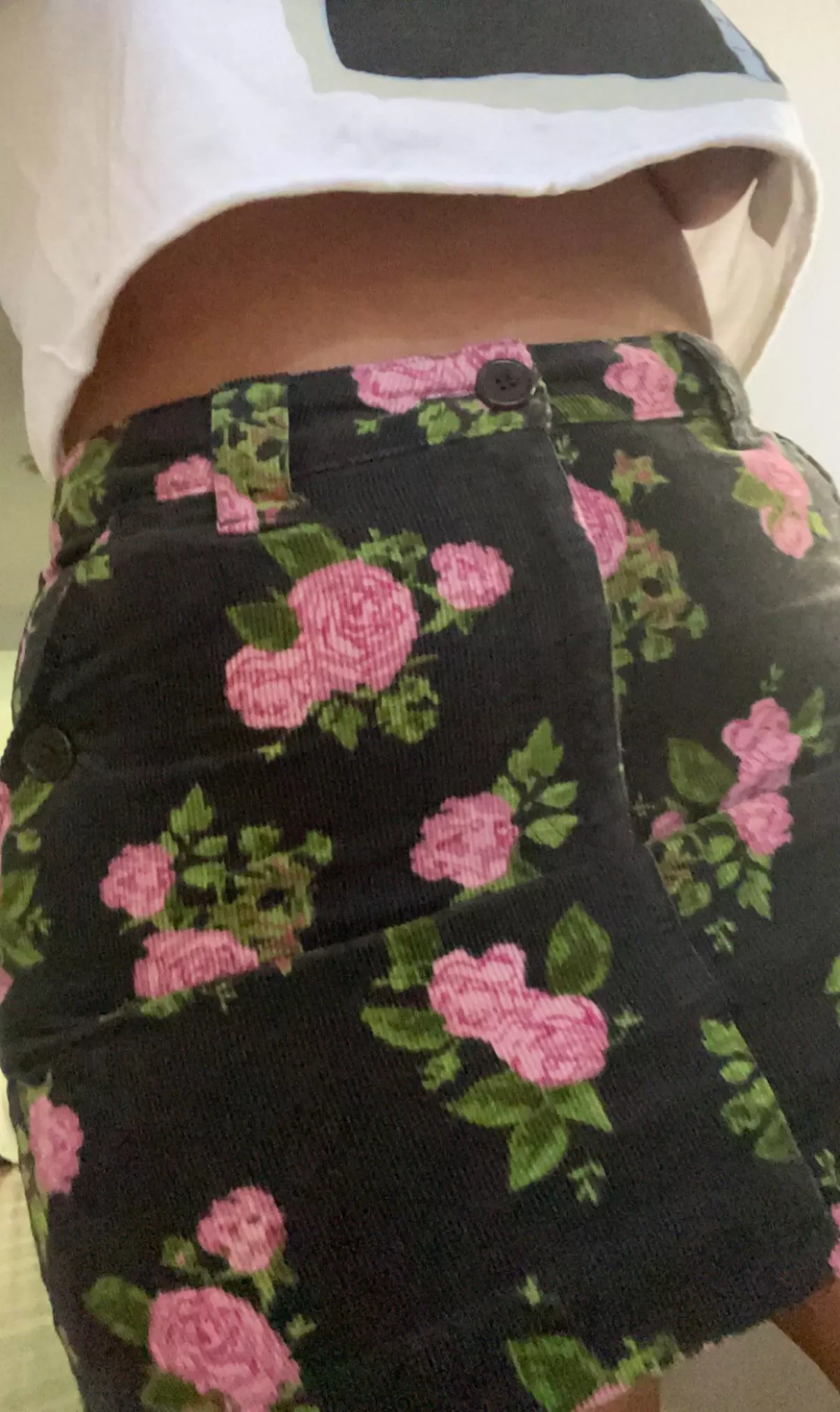 Looking for older white male to play with 22f