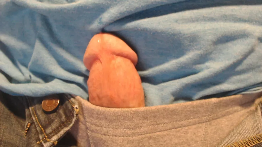 Peeking on wasteband. Compare with stakes?