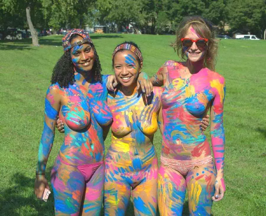 Rank these young body painted hotties👍