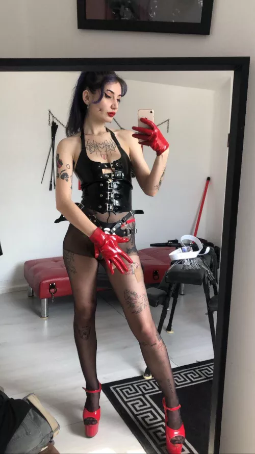 Red & black is my favourite combo