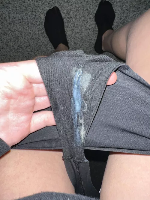 [Selling] Lots of creamy discharge right now. Full menu & drawer pinned to my page💦